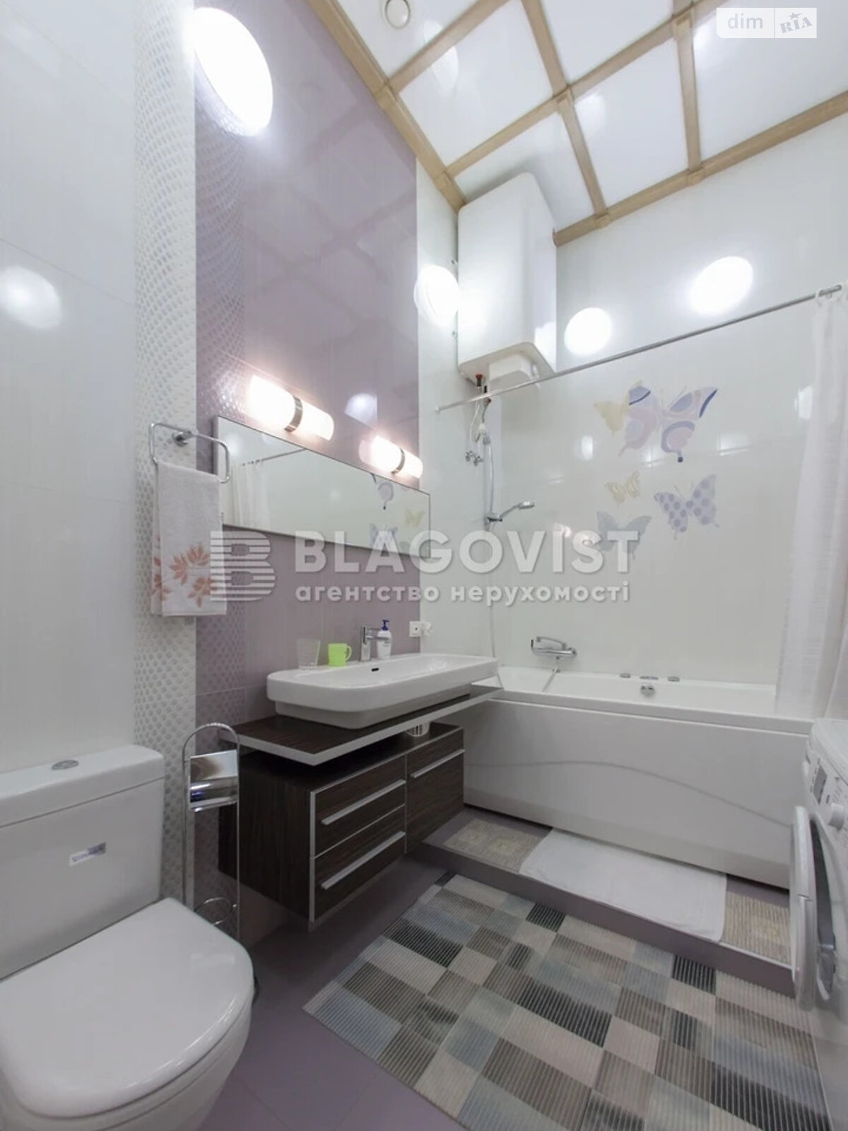 Продажа четырехкомнатной квартиры в Киеве, на ул. Владимирская 40/2, район Старый Киев фото 1 Продажа четырехкомнатной квартиры в Киеве, на ул. Владимирская 40/2, район Старый Киев фото 1
