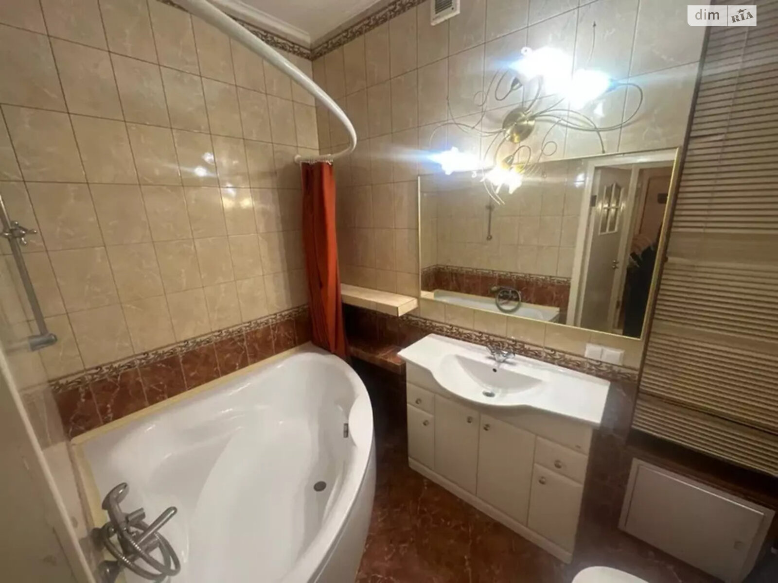 Продажа однокомнатной квартиры в Киеве, на ул. Владимирская 37, район Старый Киев фото 1 Продажа однокомнатной квартиры в Киеве, на ул. Владимирская 37, район Старый Киев фото 1