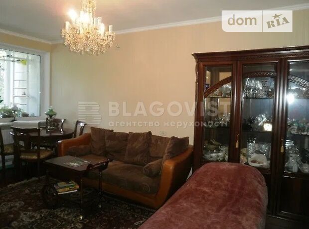 Продажа трехкомнатной квартиры в Киеве, на ул. Суворова 13, фото 1 Продажа трехкомнатной квартиры в Киеве, на ул. Суворова 13, фото 1