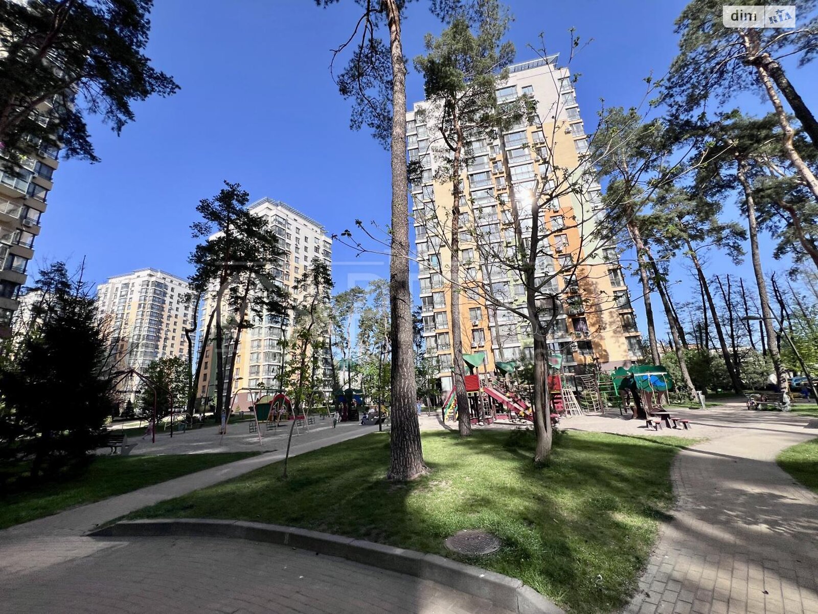 Продажа трехкомнатной квартиры в Киеве, на ул. Анатолия Петрицкого 23, район Святошино фото 1 Продажа трехкомнатной квартиры в Киеве, на ул. Анатолия Петрицкого 23, район Святошино фото 1