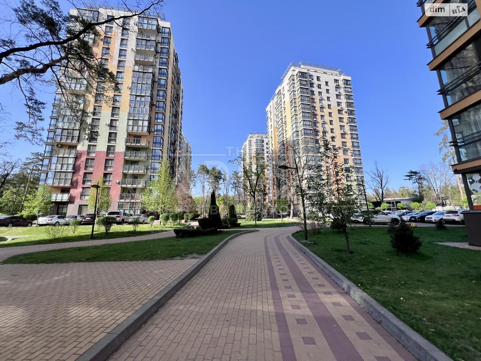 Продажа трехкомнатной квартиры в Киеве, на ул. Анатолия Петрицкого 23, район Святошино фото 1 Продажа трехкомнатной квартиры в Киеве, на ул. Анатолия Петрицкого 23, район Святошино фото 1