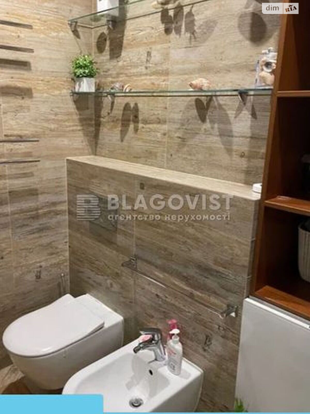 Продаж трикімнатної квартири в Києві, на вул. Анатолія Петрицького 17А, район Святошин фото 1 Продаж трикімнатної квартири в Києві, на вул. Анатолія Петрицького 17А, район Святошин фото 1