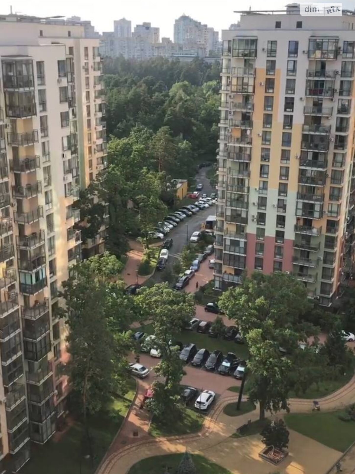 Продажа четырехкомнатной квартиры в Киеве, на ул. Анатолия Петрицкого 21А, район Святошино фото 1 Продажа четырехкомнатной квартиры в Киеве, на ул. Анатолия Петрицкого 21А, район Святошино фото 1