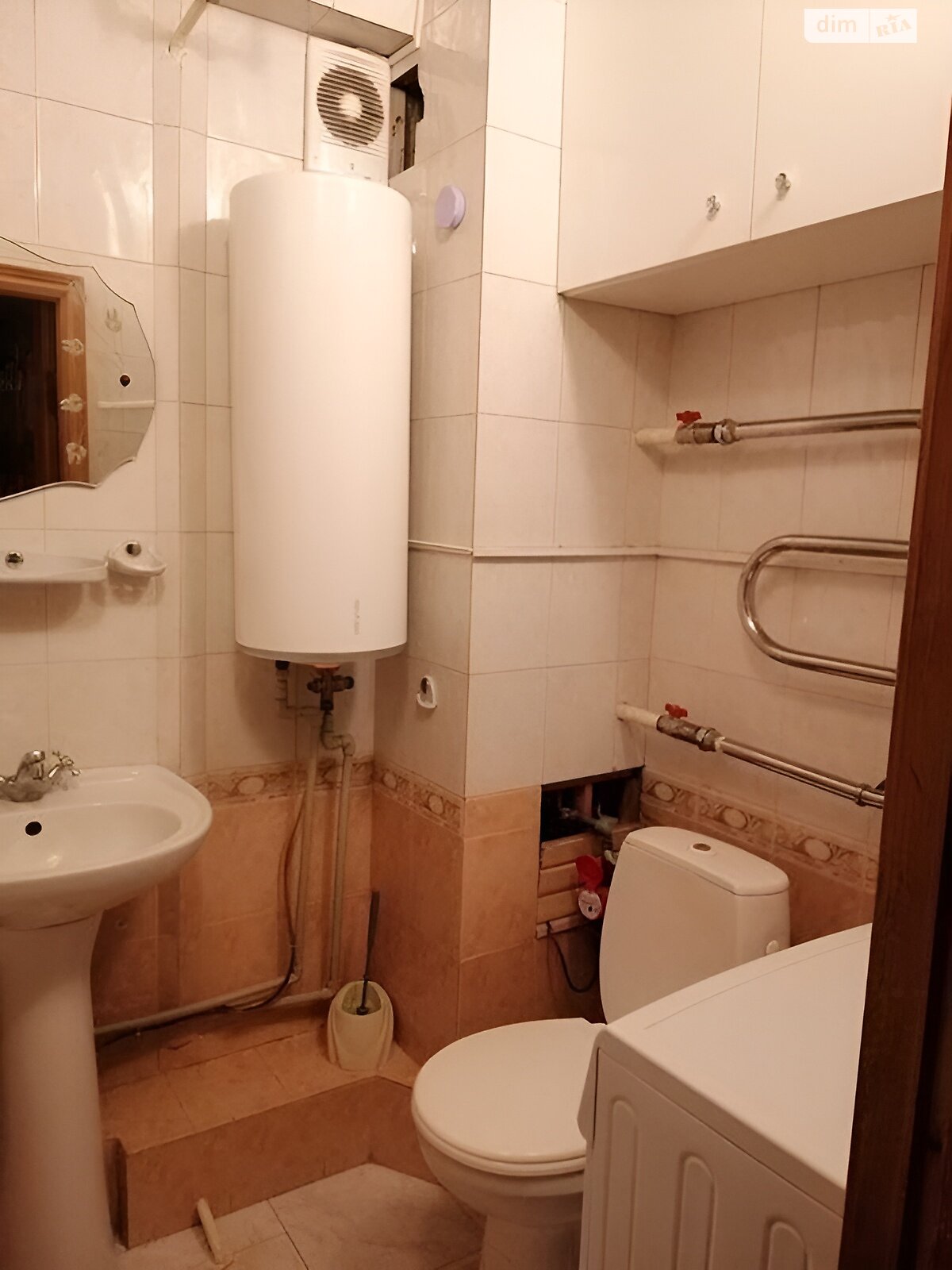 Продаж трикімнатної квартири в Києві, на просп. Берестейський 127, район Святошин фото 1 Продаж трикімнатної квартири в Києві, на просп. Берестейський 127, район Святошин фото 1