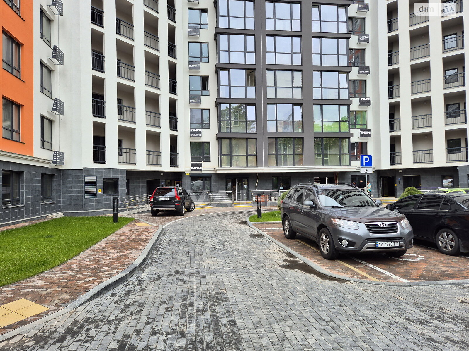 Продаж двокімнатної квартири в Києві, на вул. Живописна 3, район Святошин фото 1 Продаж двокімнатної квартири в Києві, на вул. Живописна 3, район Святошин фото 1
