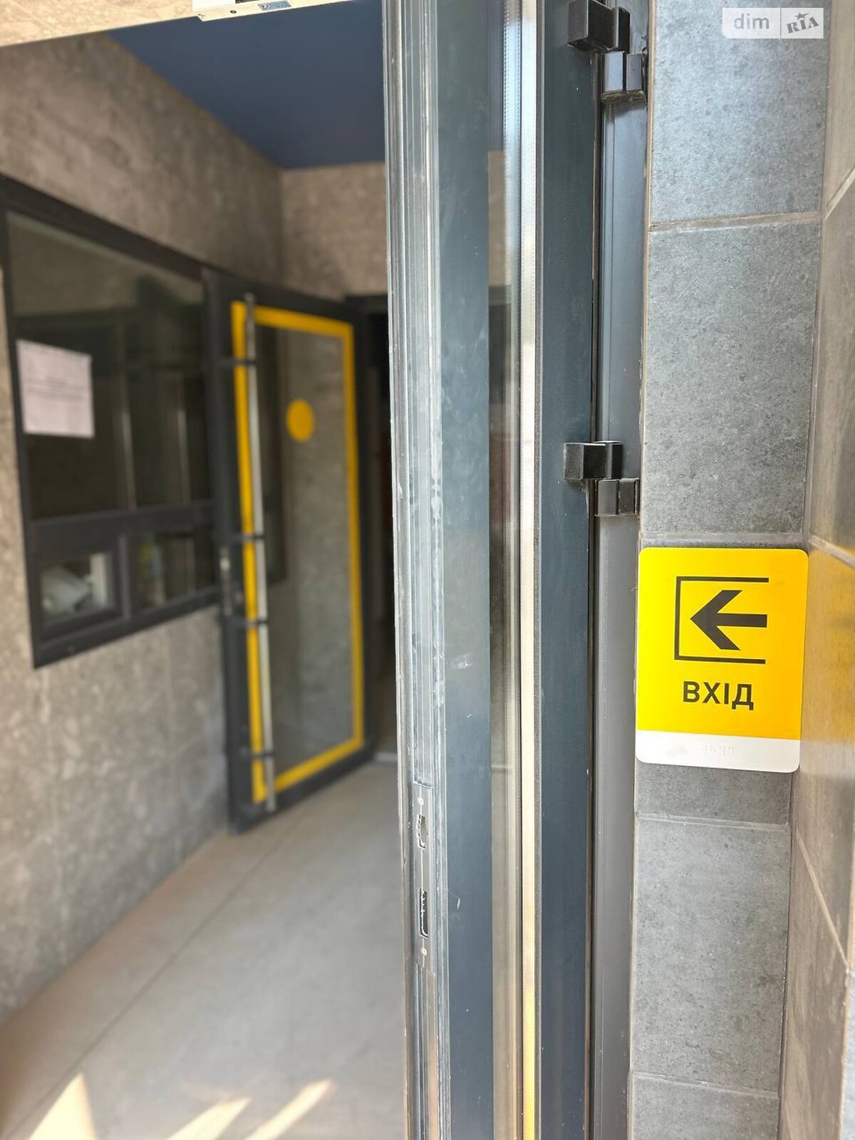 Продаж однокімнатної квартири в Києві, на вул. Живописна 3, кв. 35, район Святошин фото 1 Продаж однокімнатної квартири в Києві, на вул. Живописна 3, кв. 35, район Святошин фото 1