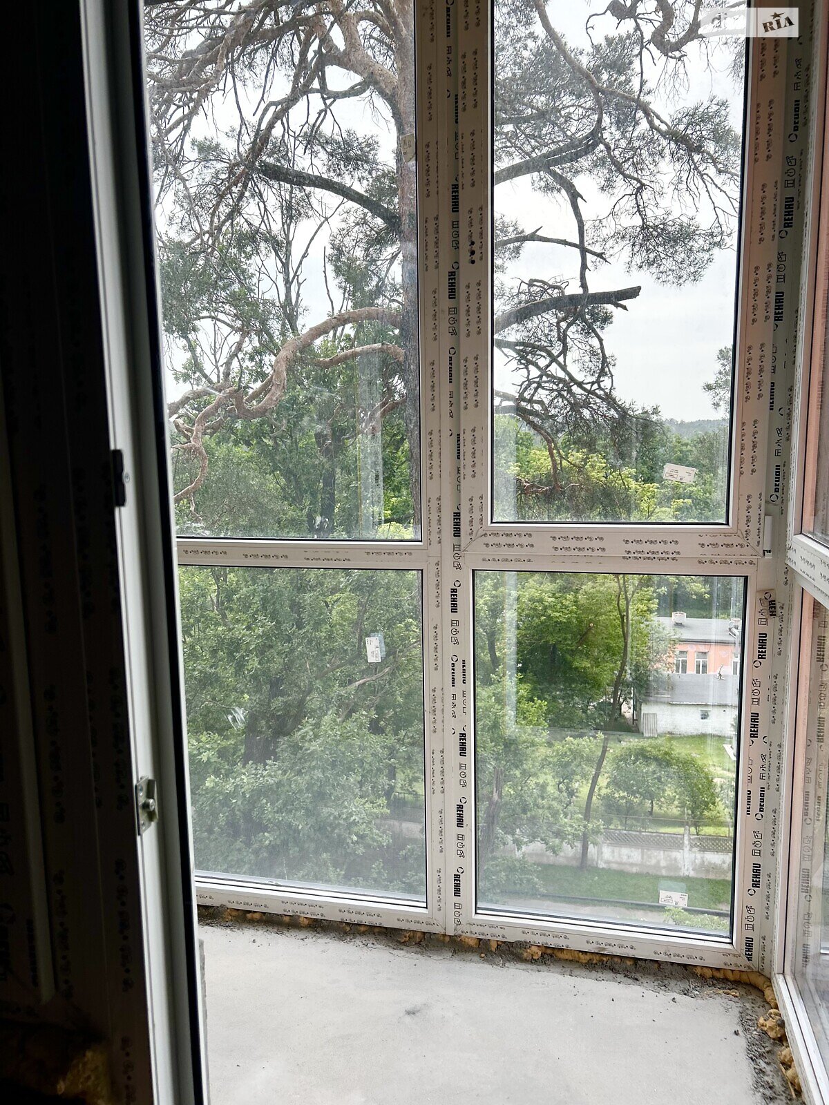Продаж однокімнатної квартири в Києві, на вул. Живописна 3, район Святошин фото 1 Продаж однокімнатної квартири в Києві, на вул. Живописна 3, район Святошин фото 1