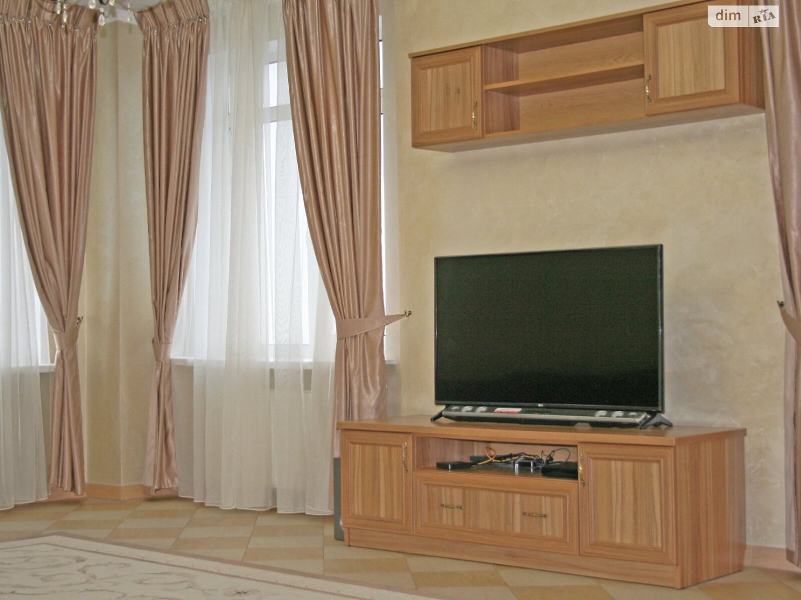 Продажа трехкомнатной квартиры в Киеве, на ул. Львовская 22, район Святошино фото 1 Продажа трехкомнатной квартиры в Киеве, на ул. Львовская 22, район Святошино фото 1