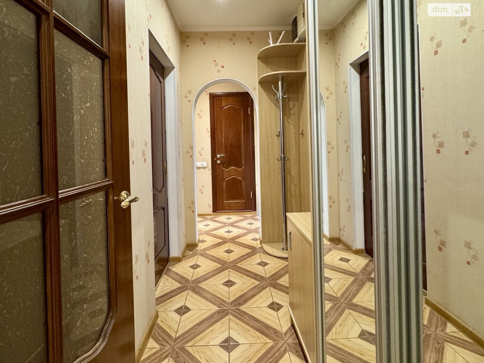 Продаж двокімнатної квартири в Києві, на вул. Михайла Котельникова 25, район Святошин фото 1 Продаж двокімнатної квартири в Києві, на вул. Михайла Котельникова 25, район Святошин фото 1