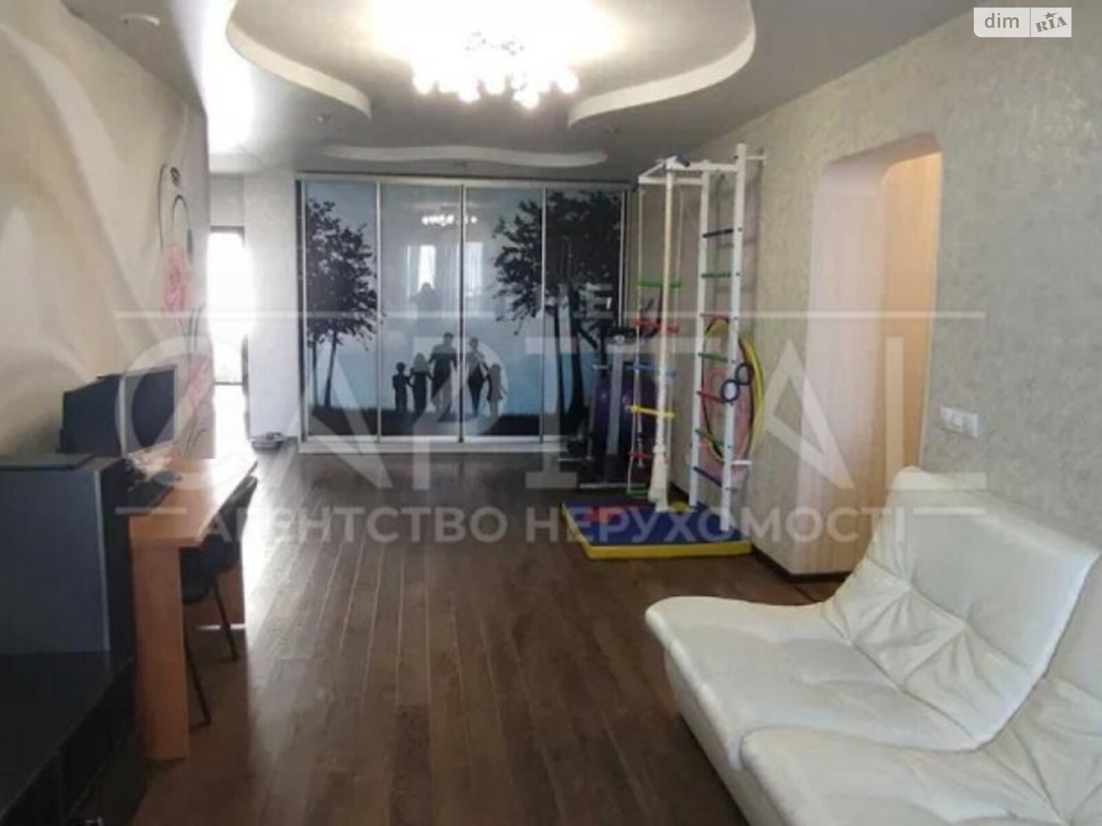 Продаж чотирикімнатної квартири в Києві, на вул. Пономарьова, район Святошин фото 1 Продаж чотирикімнатної квартири в Києві, на вул. Пономарьова, район Святошин фото 1