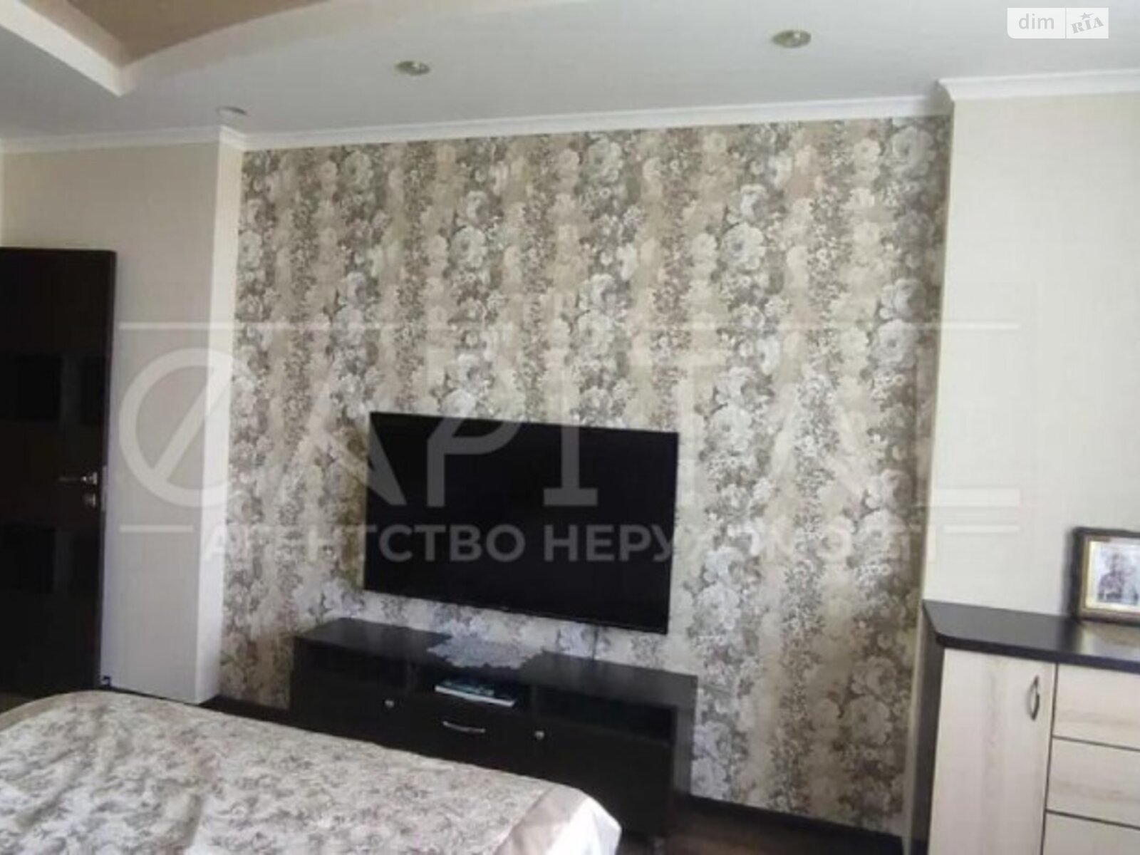 Продаж чотирикімнатної квартири в Києві, на вул. Пономарьова, район Святошин фото 1 Продаж чотирикімнатної квартири в Києві, на вул. Пономарьова, район Святошин фото 1