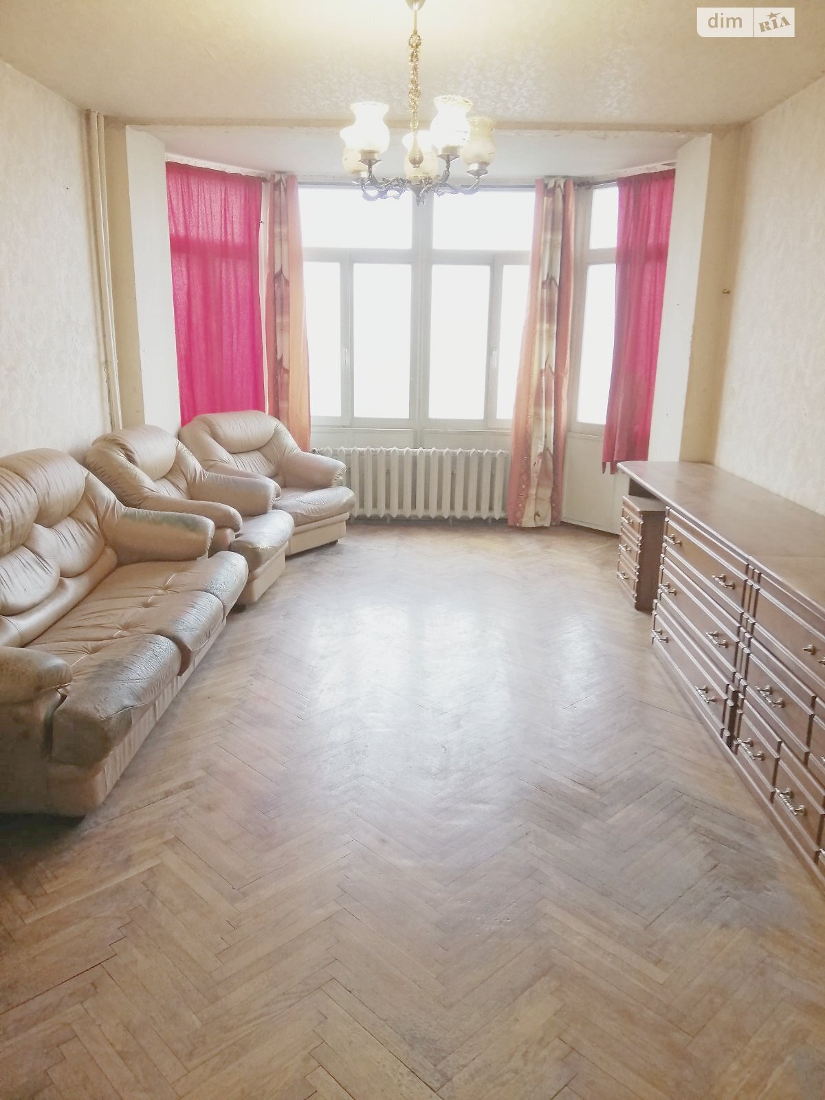 Продаж трикімнатної квартири в Києві, на вул. Верховинна 91, район Святошин фото 1 Продаж трикімнатної квартири в Києві, на вул. Верховинна 91, район Святошин фото 1