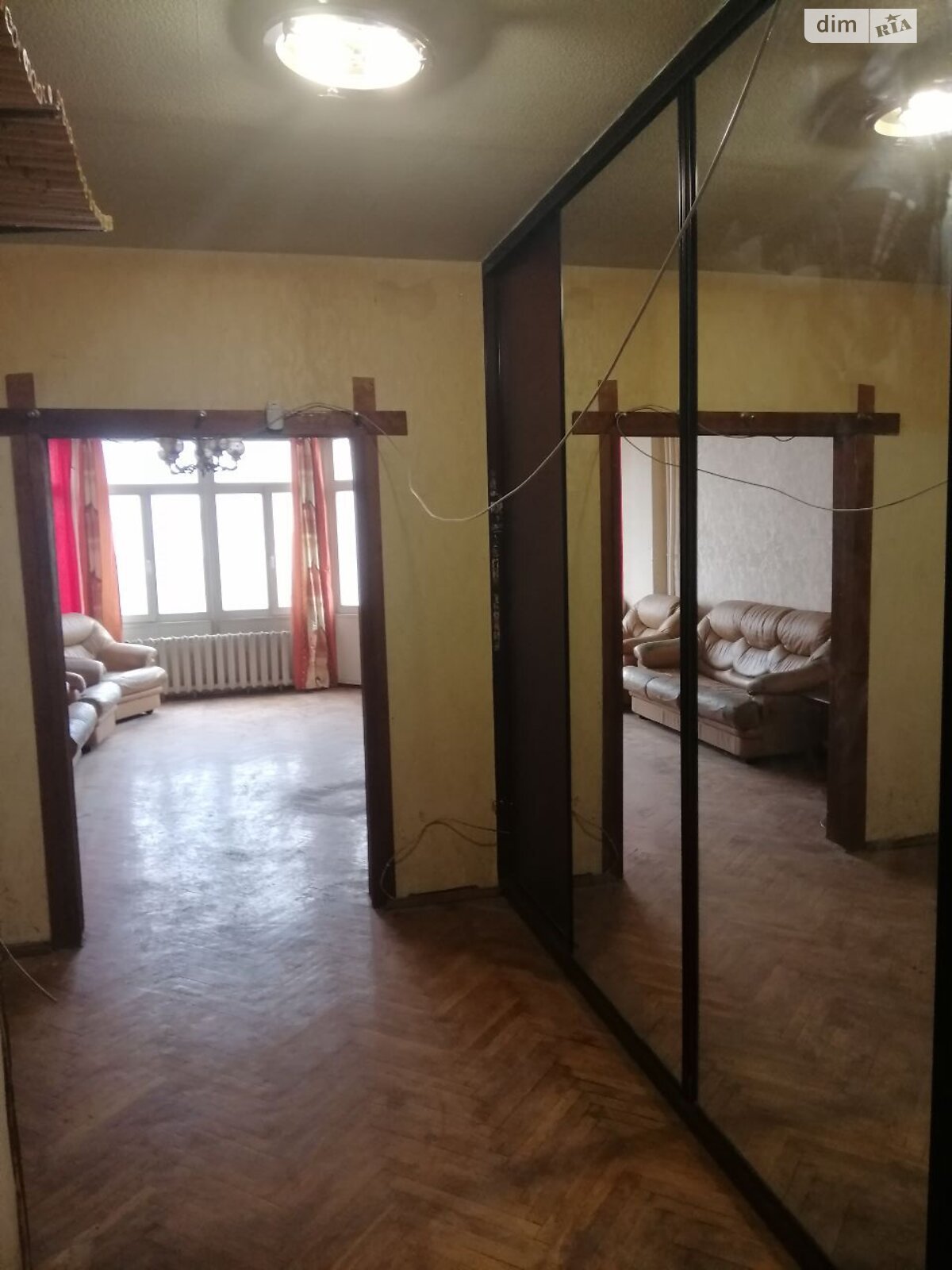 Продаж трикімнатної квартири в Києві, на вул. Верховинна 91, район Святошин фото 1 Продаж трикімнатної квартири в Києві, на вул. Верховинна 91, район Святошин фото 1