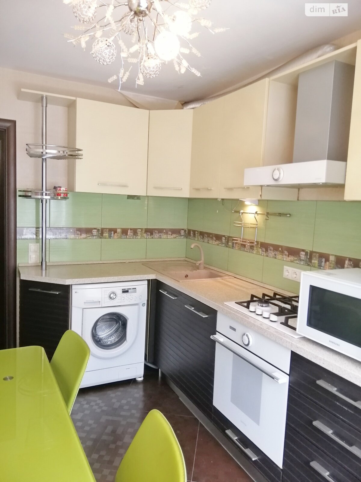 Продажа двухкомнатной квартиры в Киеве, на ул. Верховинная 82, район Святошино фото 1 Продажа двухкомнатной квартиры в Киеве, на ул. Верховинная 82, район Святошино фото 1