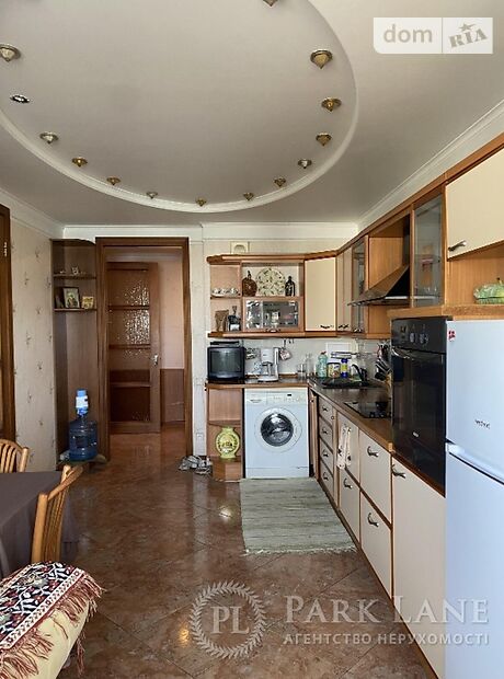 Продажа четырехкомнатной квартиры в Киеве, на ул. Академика Булаховского 5б, район Святошинский фото 1 Продажа четырехкомнатной квартиры в Киеве, на ул. Академика Булаховского 5б, район Святошинский фото 1
