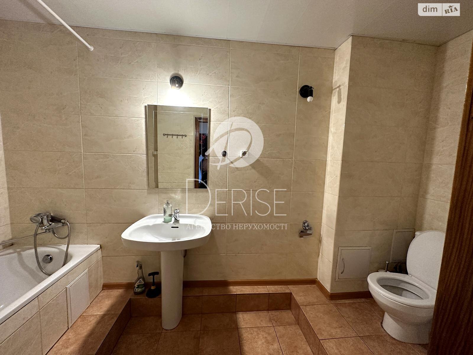 Продажа трехкомнатной квартиры в Киеве, на ул. Академика Доброхотова 15, район Святошинский фото 1 Продажа трехкомнатной квартиры в Киеве, на ул. Академика Доброхотова 15, район Святошинский фото 1