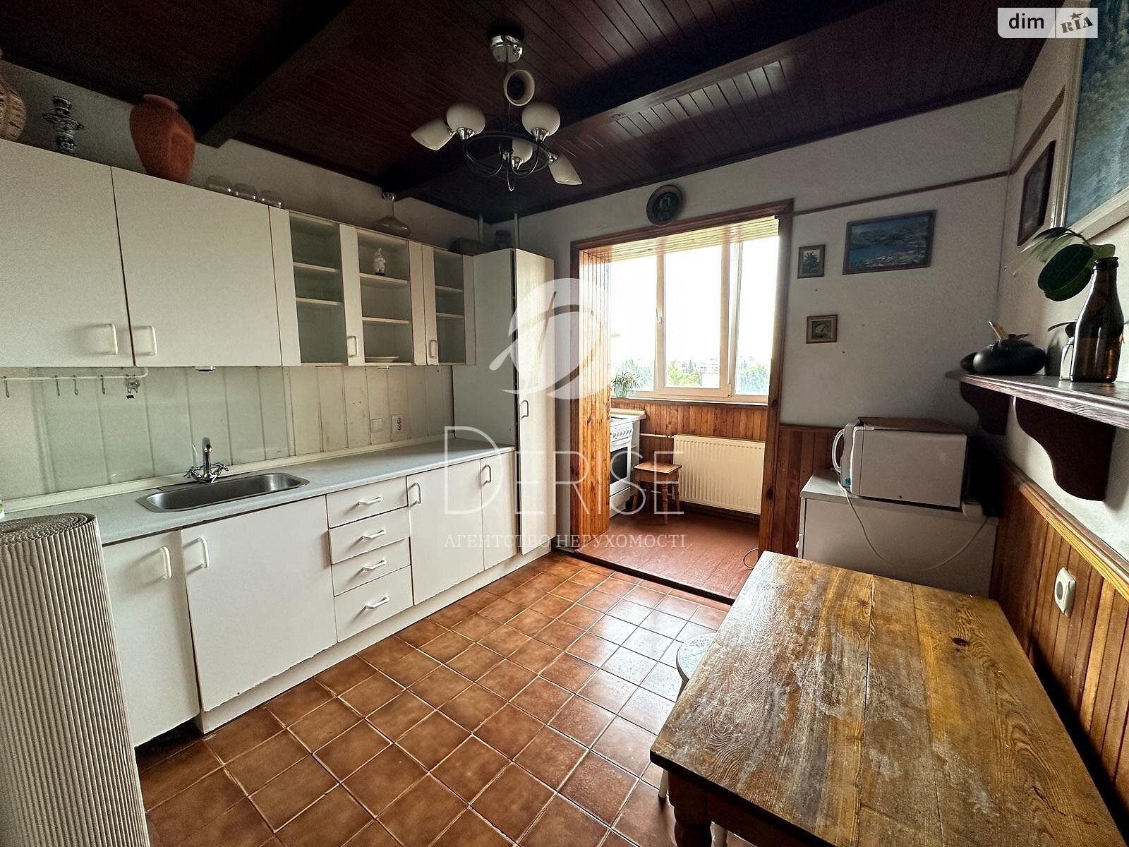 Продажа трехкомнатной квартиры в Киеве, на ул. Академика Доброхотова 15, район Святошинский фото 1 Продажа трехкомнатной квартиры в Киеве, на ул. Академика Доброхотова 15, район Святошинский фото 1