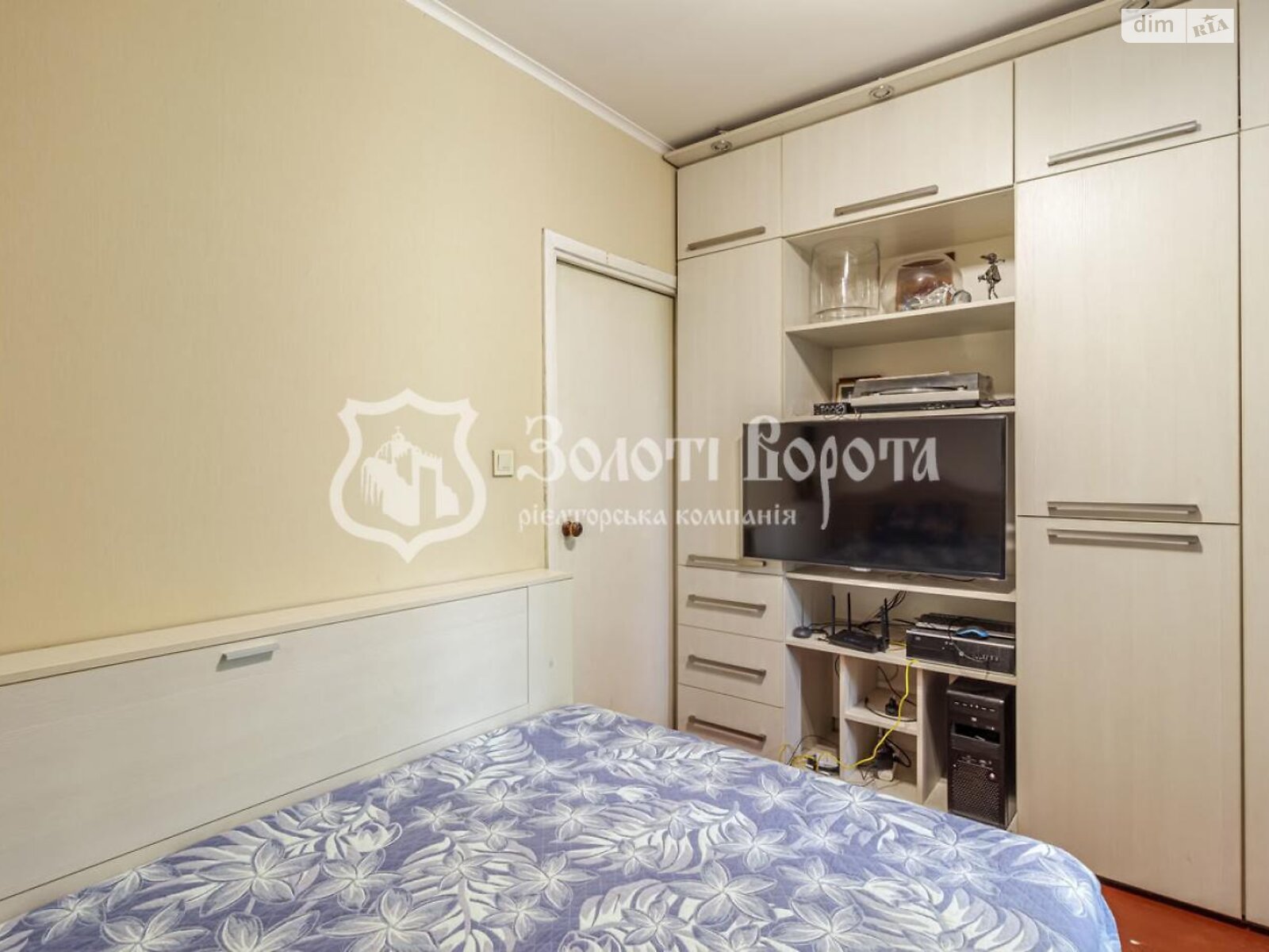 Продаж трикімнатної квартири в Києві, на просп. Академіка Палладіна 24, район Святошинський фото 1 Продаж трикімнатної квартири в Києві, на просп. Академіка Палладіна 24, район Святошинський фото 1