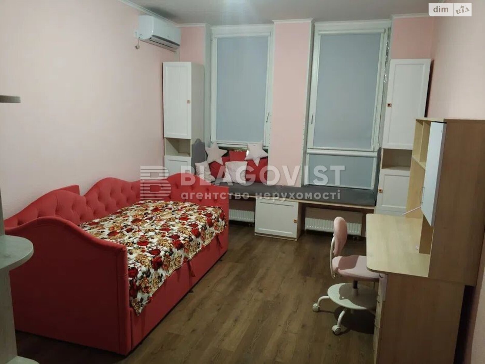 Продаж трикімнатної квартири в Києві, на просп. Берестейський 65Б, район Святошинський фото 1 Продаж трикімнатної квартири в Києві, на просп. Берестейський 65Б, район Святошинський фото 1