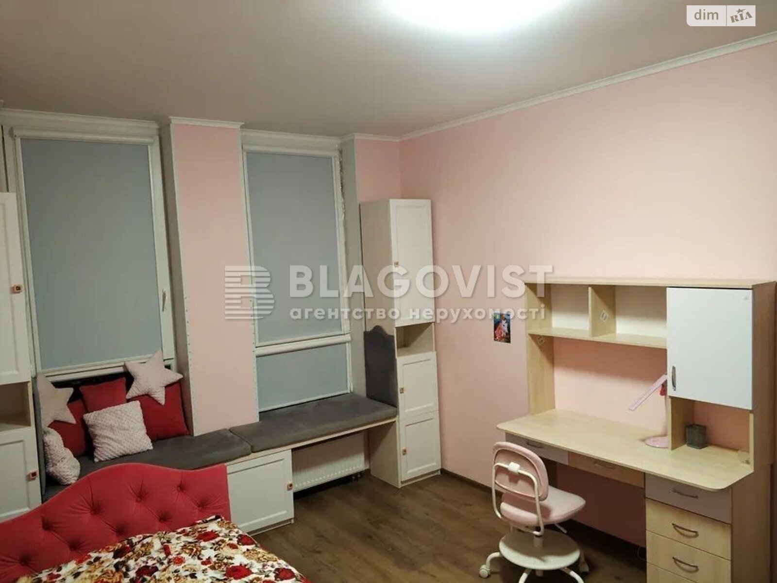 Продаж трикімнатної квартири в Києві, на просп. Берестейський 65Б, район Святошинський фото 1 Продаж трикімнатної квартири в Києві, на просп. Берестейський 65Б, район Святошинський фото 1