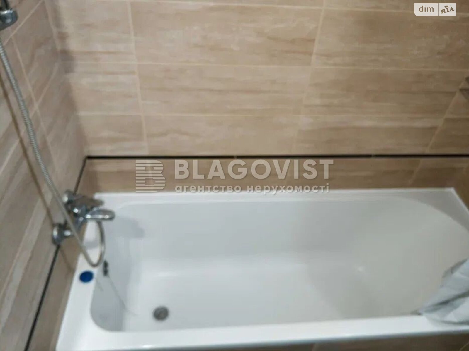 Продаж трикімнатної квартири в Києві, на просп. Берестейський 65Б, район Святошинський фото 1 Продаж трикімнатної квартири в Києві, на просп. Берестейський 65Б, район Святошинський фото 1