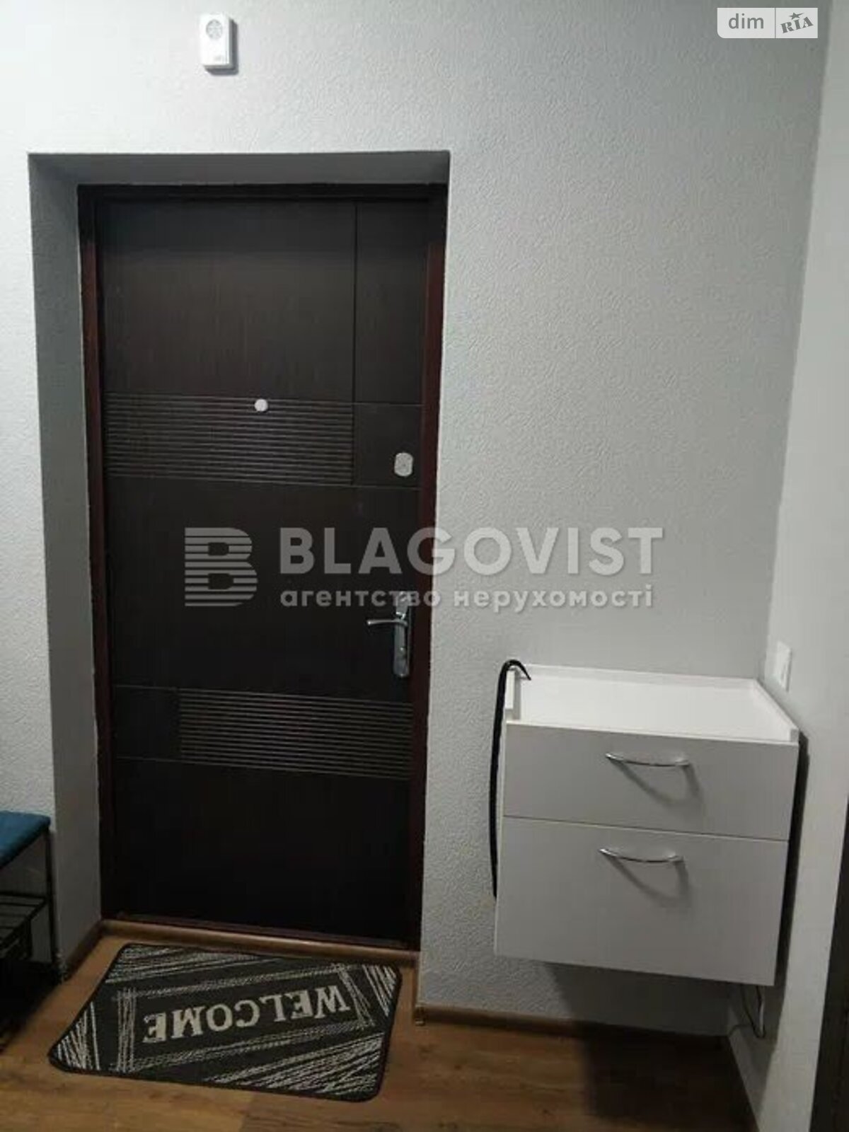 Продаж трикімнатної квартири в Києві, на просп. Берестейський 65Б, район Святошинський фото 1 Продаж трикімнатної квартири в Києві, на просп. Берестейський 65Б, район Святошинський фото 1