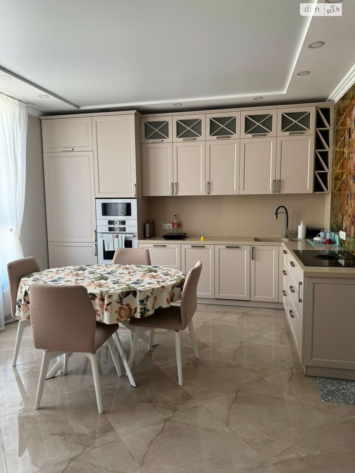 Продаж чотирикімнатної квартири в Києві, на просп. Берестейський 67Г, район Святошинський фото 1 Продаж чотирикімнатної квартири в Києві, на просп. Берестейський 67Г, район Святошинський фото 1