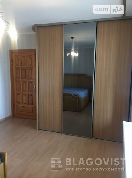 Продажа четырехкомнатной квартиры в Киеве, на ул. Булгакова 18, район Святошинский фото 1 Продажа четырехкомнатной квартиры в Киеве, на ул. Булгакова 18, район Святошинский фото 1
