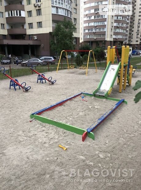 Продажа четырехкомнатной квартиры в Киеве, на ул. Булгакова 18, район Святошинский фото 1 Продажа четырехкомнатной квартиры в Киеве, на ул. Булгакова 18, район Святошинский фото 1