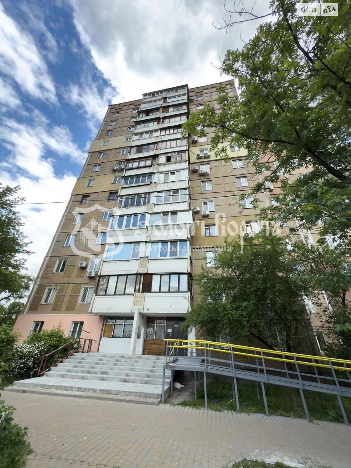 Продажа двухкомнатной квартиры в Киеве, на ул. Чернобыльская 24/26, район Святошинский фото 1 Продажа двухкомнатной квартиры в Киеве, на ул. Чернобыльская 24/26, район Святошинский фото 1