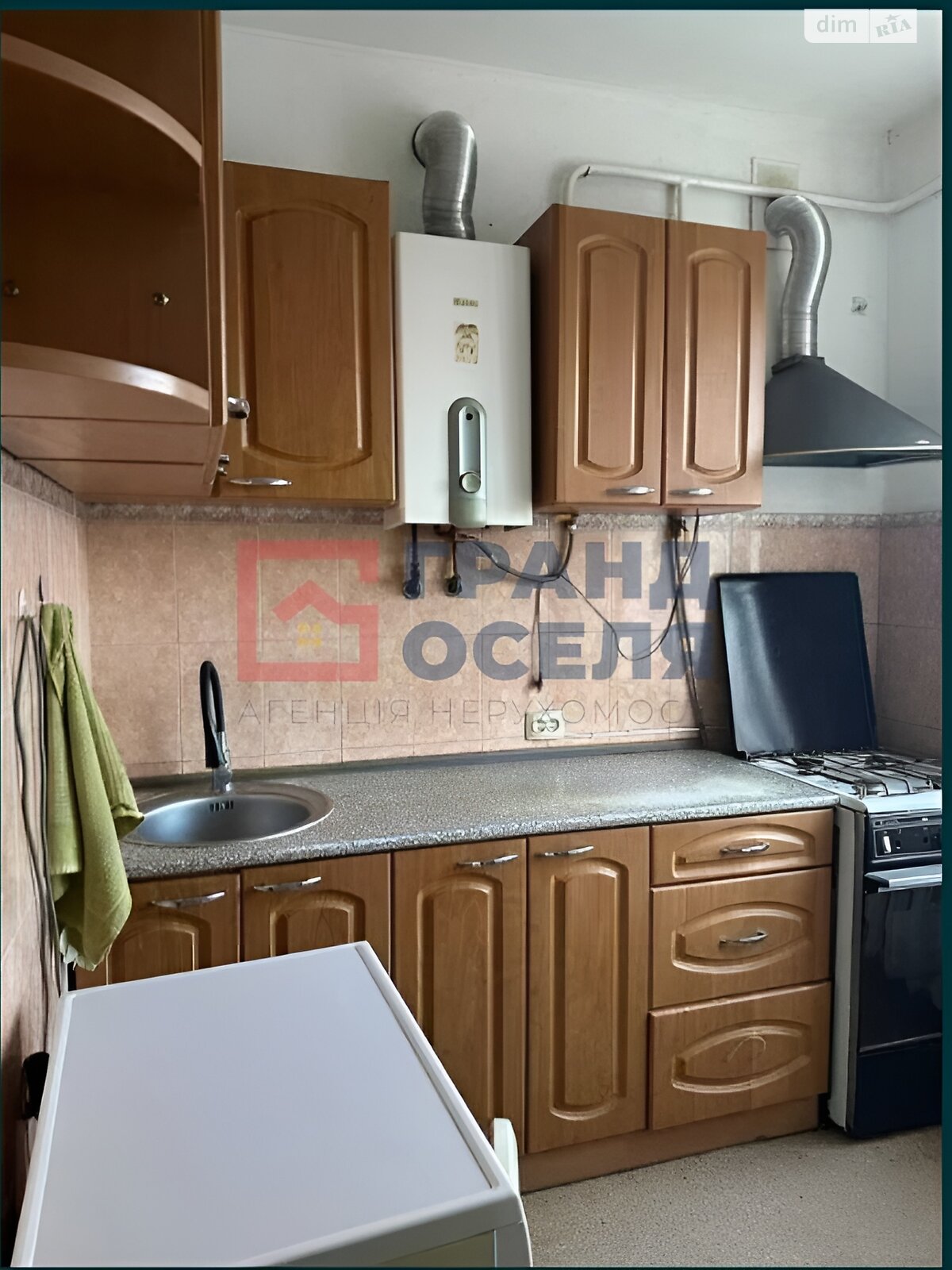 Продажа трехкомнатной квартиры в Киеве, на ул. Депутатская 21, район Святошинский фото 1 Продажа трехкомнатной квартиры в Киеве, на ул. Депутатская 21, район Святошинский фото 1