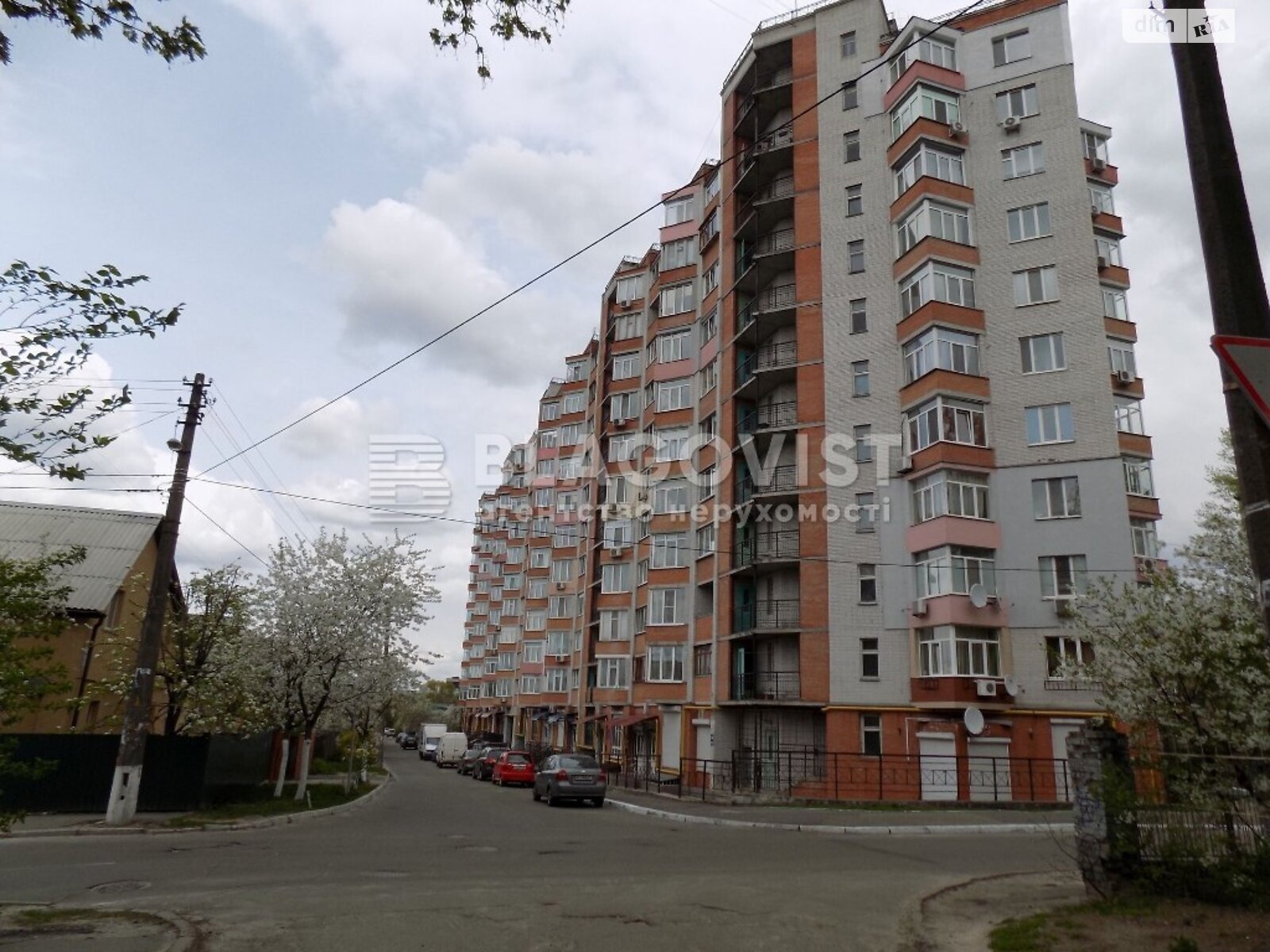 Продажа трехкомнатной квартиры в Киеве, на ул. Хмельницкая 10, район Святошинский фото 1