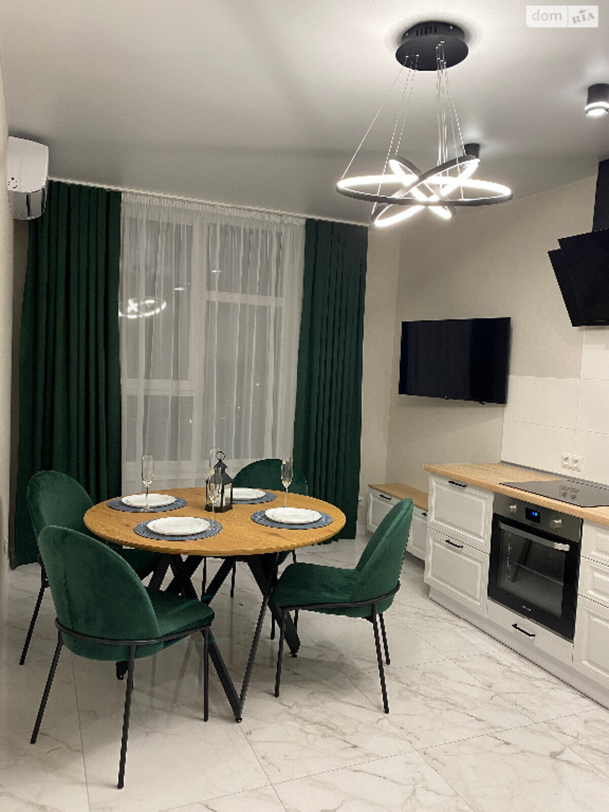 Продажа трехкомнатной квартиры в Киеве, на пер. Приборный 10А, район Святошинский фото 1 Продажа трехкомнатной квартиры в Киеве, на пер. Приборный 10А, район Святошинский фото 1