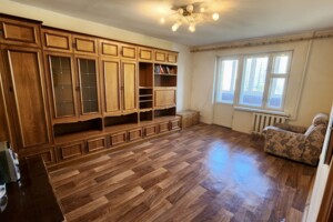 Продажа трехкомнатной квартиры в Киеве, на ул. Ирпенская 65, район Святошинский фото 2