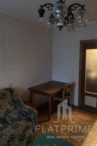 Продажа двухкомнатной квартиры в Киеве, на ул. Ирпенская 72, район Святошинский фото 2