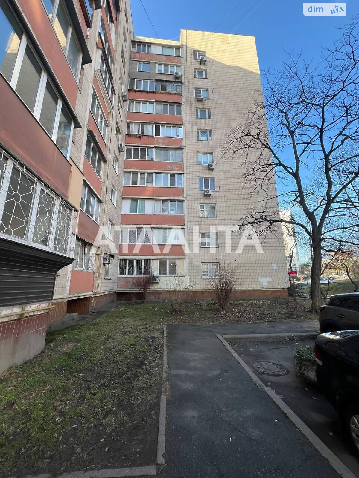 Продаж трикімнатної квартири в Києві, на вул. Ірпінська 69, район Святошинський фото 1 Продаж трикімнатної квартири в Києві, на вул. Ірпінська 69, район Святошинський фото 1