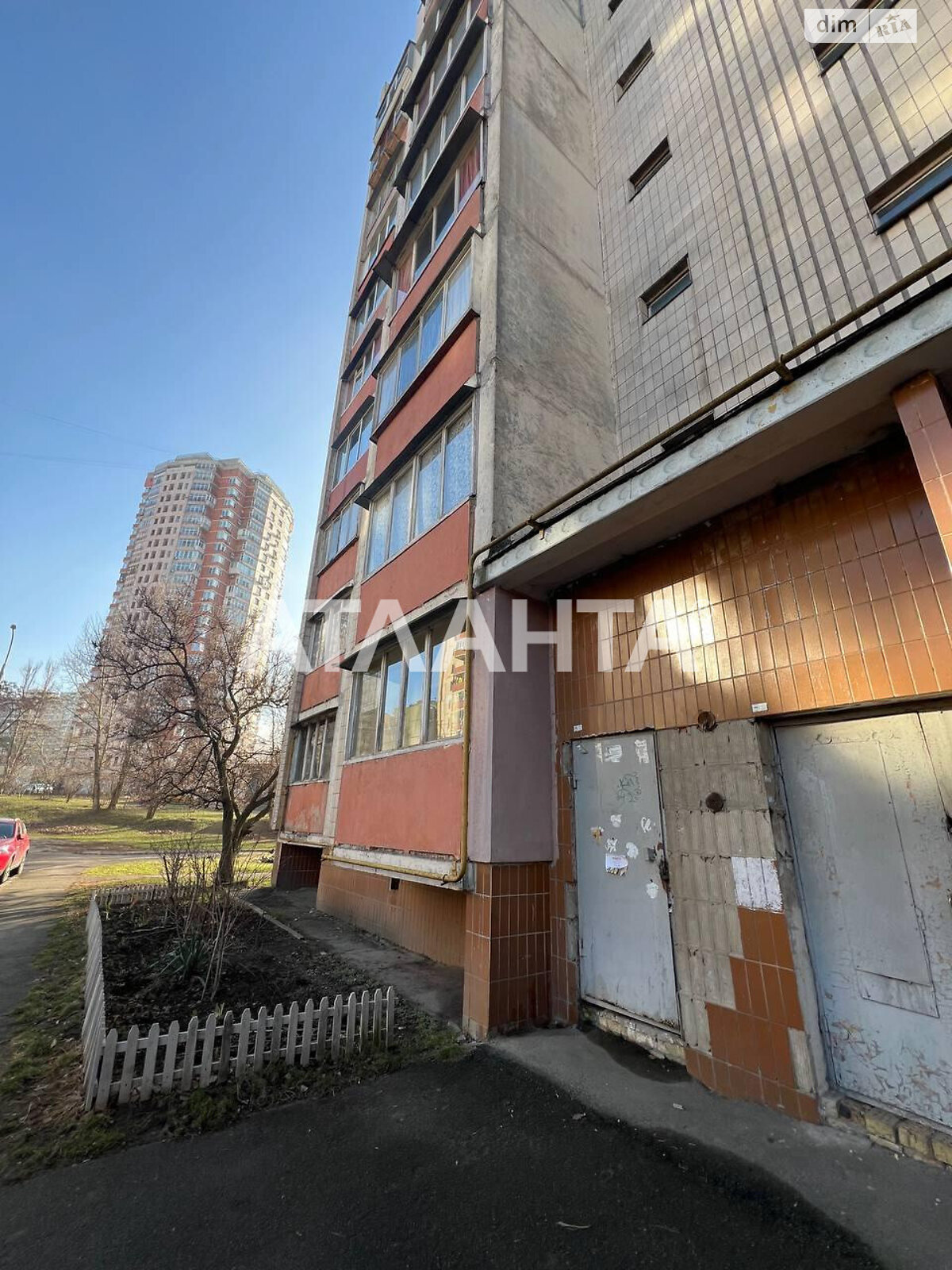 Продаж трикімнатної квартири в Києві, на вул. Ірпінська 69, район Святошинський фото 1 Продаж трикімнатної квартири в Києві, на вул. Ірпінська 69, район Святошинський фото 1