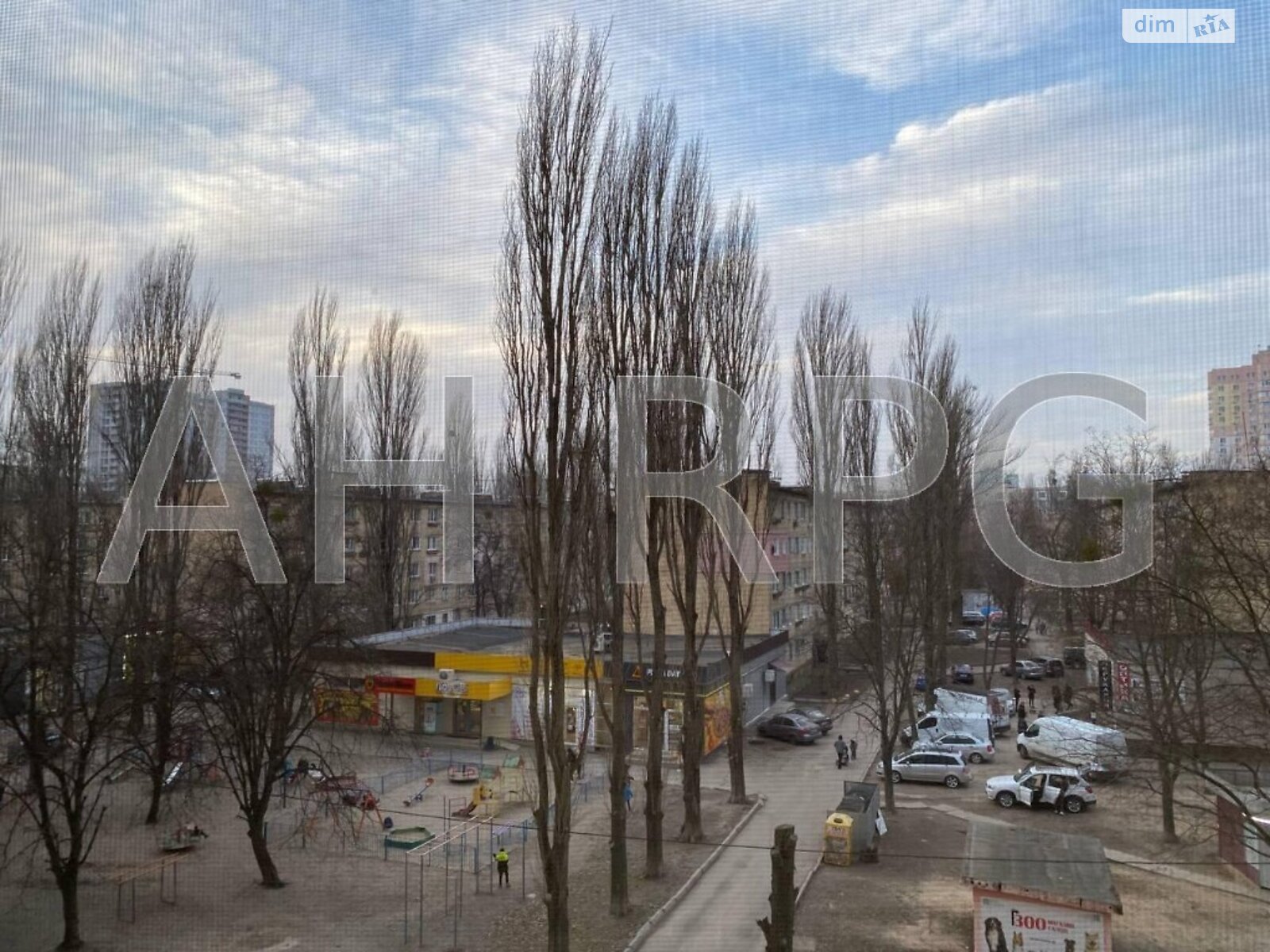 Продаж трикімнатної квартири в Києві, на бул. Кольцова 14, район Святошинський фото 1