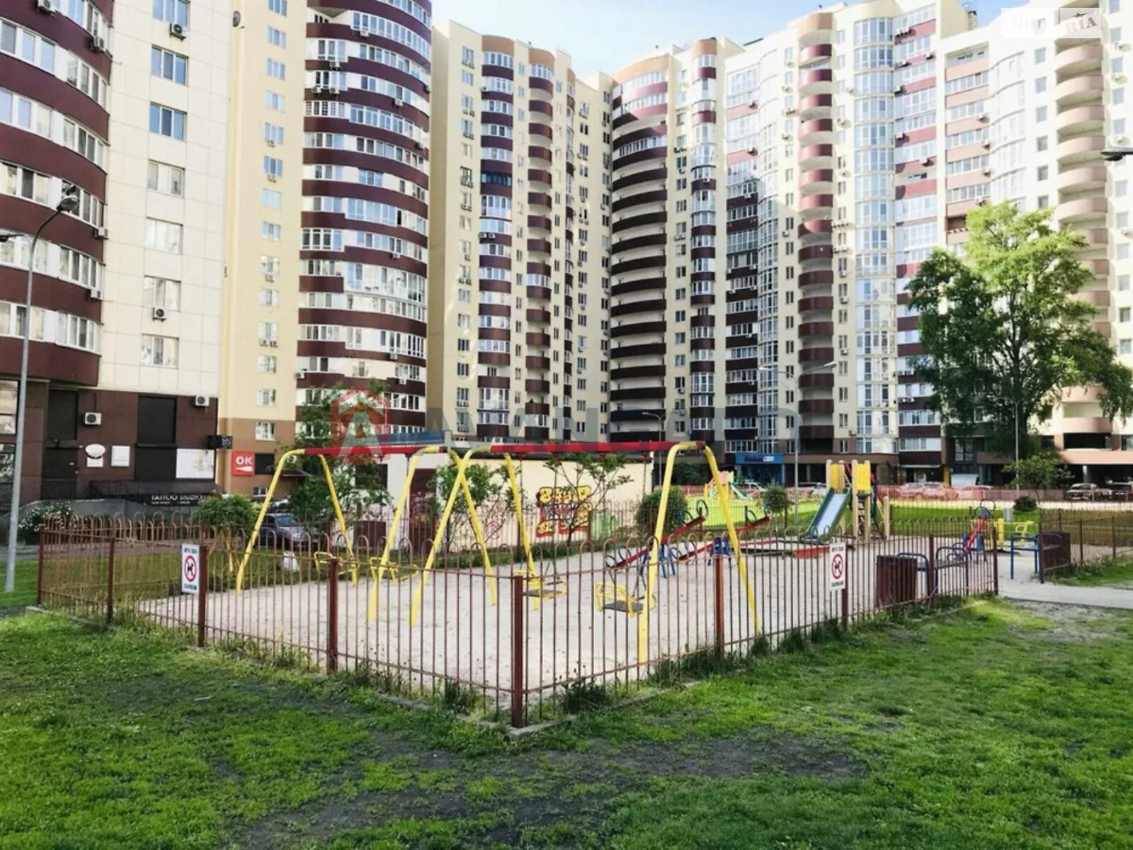 Продажа двухкомнатной квартиры в Киеве, на ул. Лариси Руденко, район Святошинский фото 1 Продажа двухкомнатной квартиры в Киеве, на ул. Лариси Руденко, район Святошинский фото 1