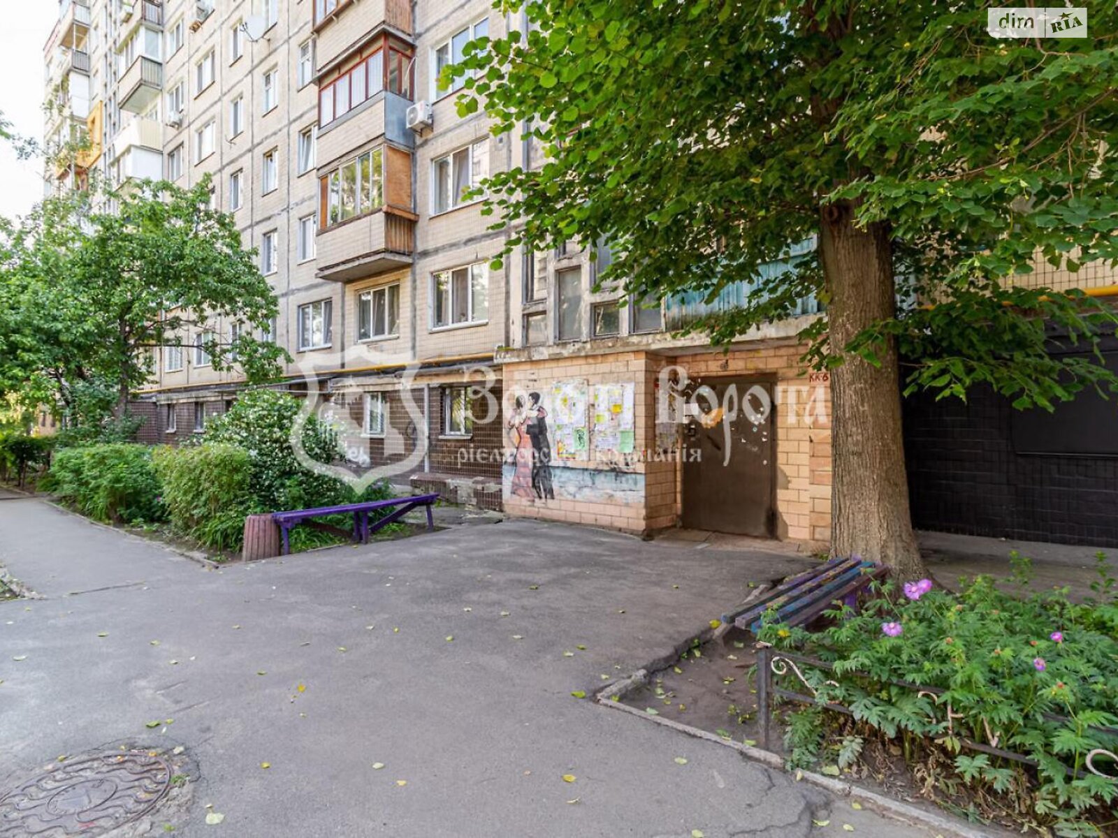 Продаж трикімнатної квартири в Києві, на бул. Миколи Руденка 19, район Святошинський фото 1 Продаж трикімнатної квартири в Києві, на бул. Миколи Руденка 19, район Святошинський фото 1