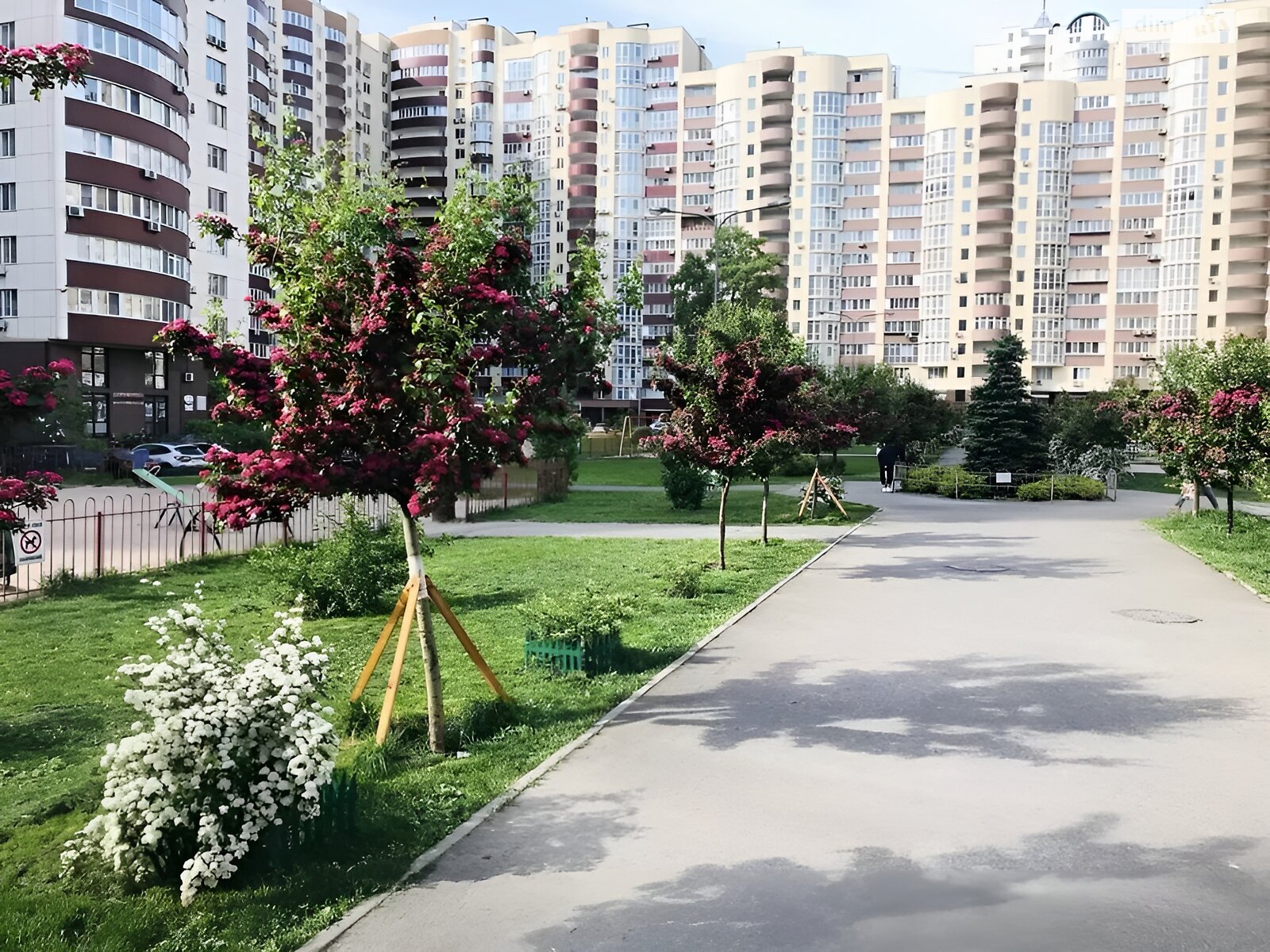 Продаж двокімнатної квартири в Києві, на бул. Миколи Руденка 14Д, район Святошинський фото 1 Продаж двокімнатної квартири в Києві, на бул. Миколи Руденка 14Д, район Святошинський фото 1