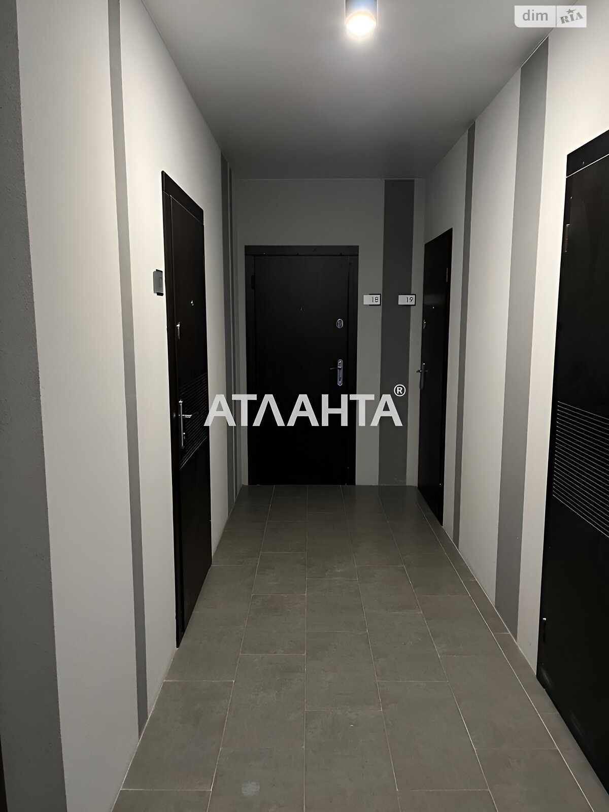 Продаж однокімнатної квартири в Києві, на вул. Осіння, район Святошинський фото 1 Продаж однокімнатної квартири в Києві, на вул. Осіння, район Святошинський фото 1