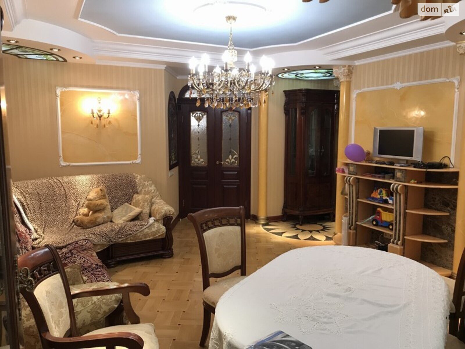 Продажа трехкомнатной квартиры в Киеве, на просп. Берестейский 131, район Святошинский фото 1 Продажа трехкомнатной квартиры в Киеве, на просп. Берестейский 131, район Святошинский фото 1