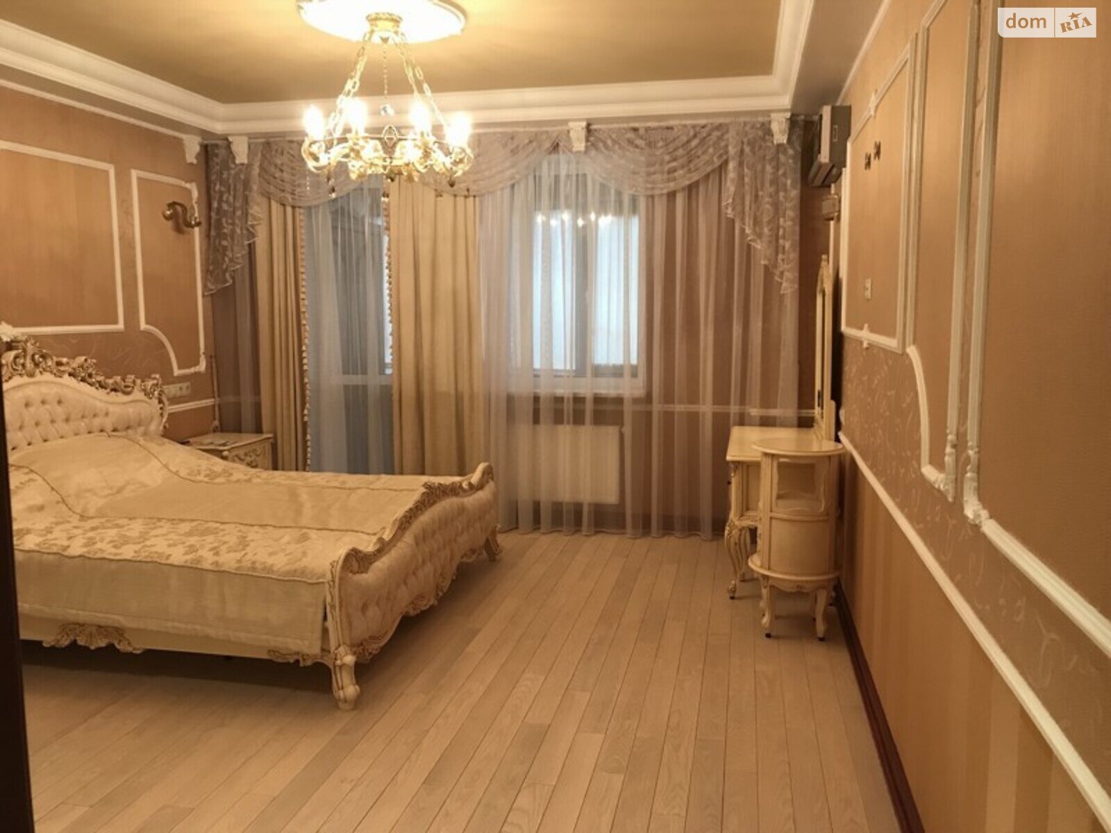 Продажа трехкомнатной квартиры в Киеве, на просп. Берестейский 131, район Святошинский фото 1 Продажа трехкомнатной квартиры в Киеве, на просп. Берестейский 131, район Святошинский фото 1