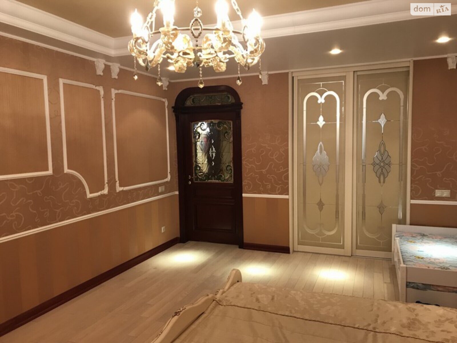 Продажа трехкомнатной квартиры в Киеве, на просп. Берестейский 131, район Святошинский фото 1 Продажа трехкомнатной квартиры в Киеве, на просп. Берестейский 131, район Святошинский фото 1