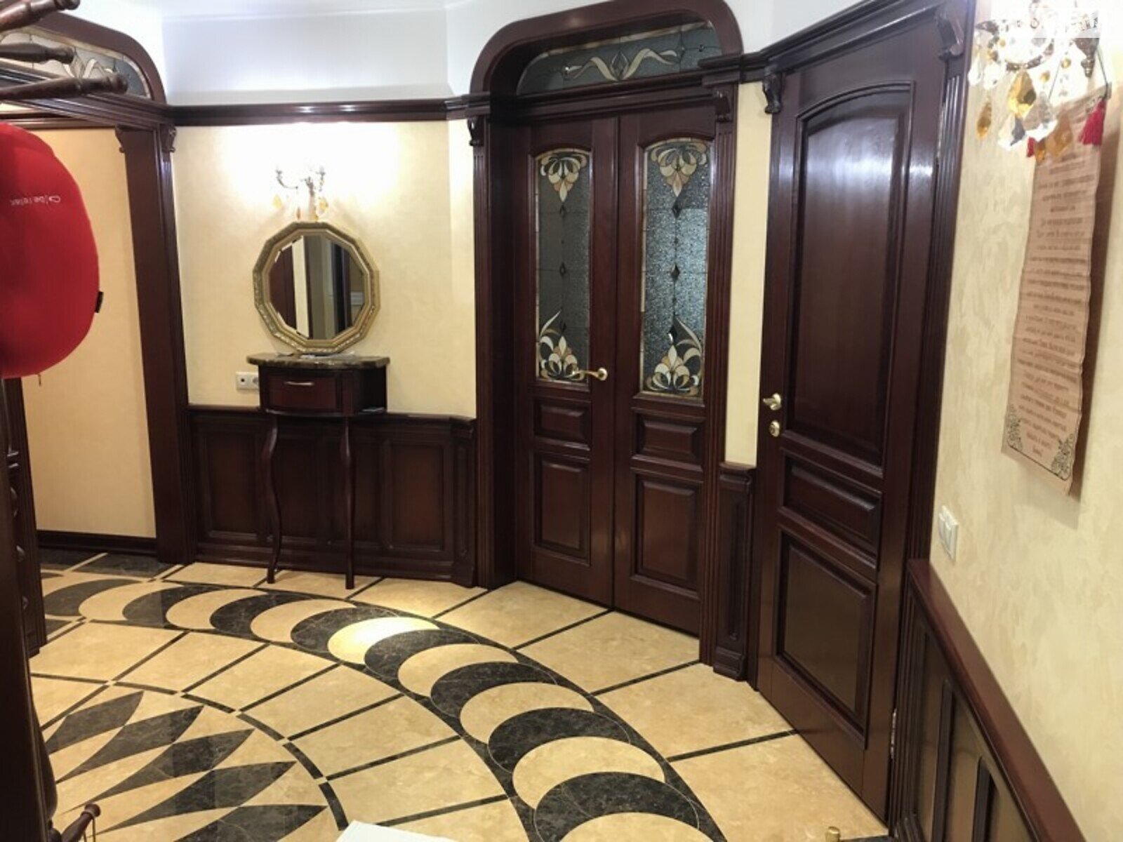 Продажа трехкомнатной квартиры в Киеве, на просп. Берестейский 131, район Святошинский фото 1 Продажа трехкомнатной квартиры в Киеве, на просп. Берестейский 131, район Святошинский фото 1