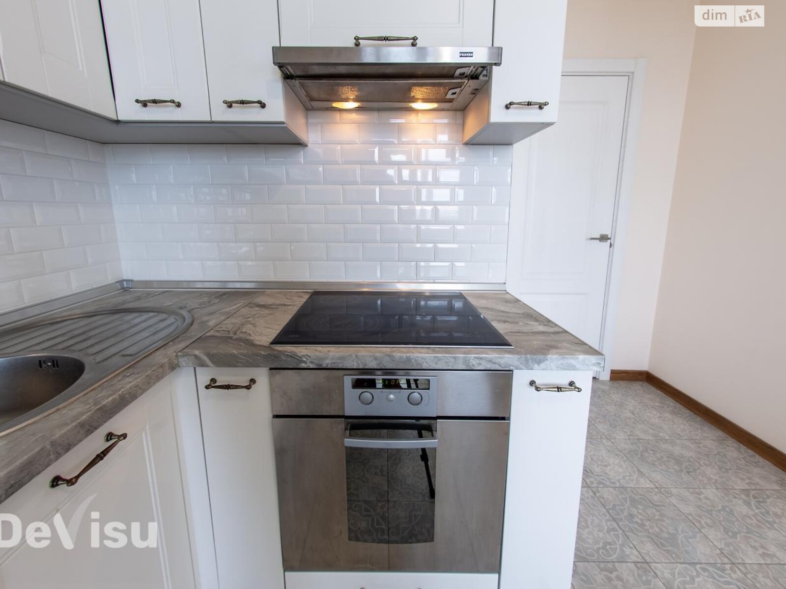 Продажа трехкомнатной квартиры в Киеве, на просп. Берестейский 71А, район Святошинский фото 1 Продажа трехкомнатной квартиры в Киеве, на просп. Берестейский 71А, район Святошинский фото 1