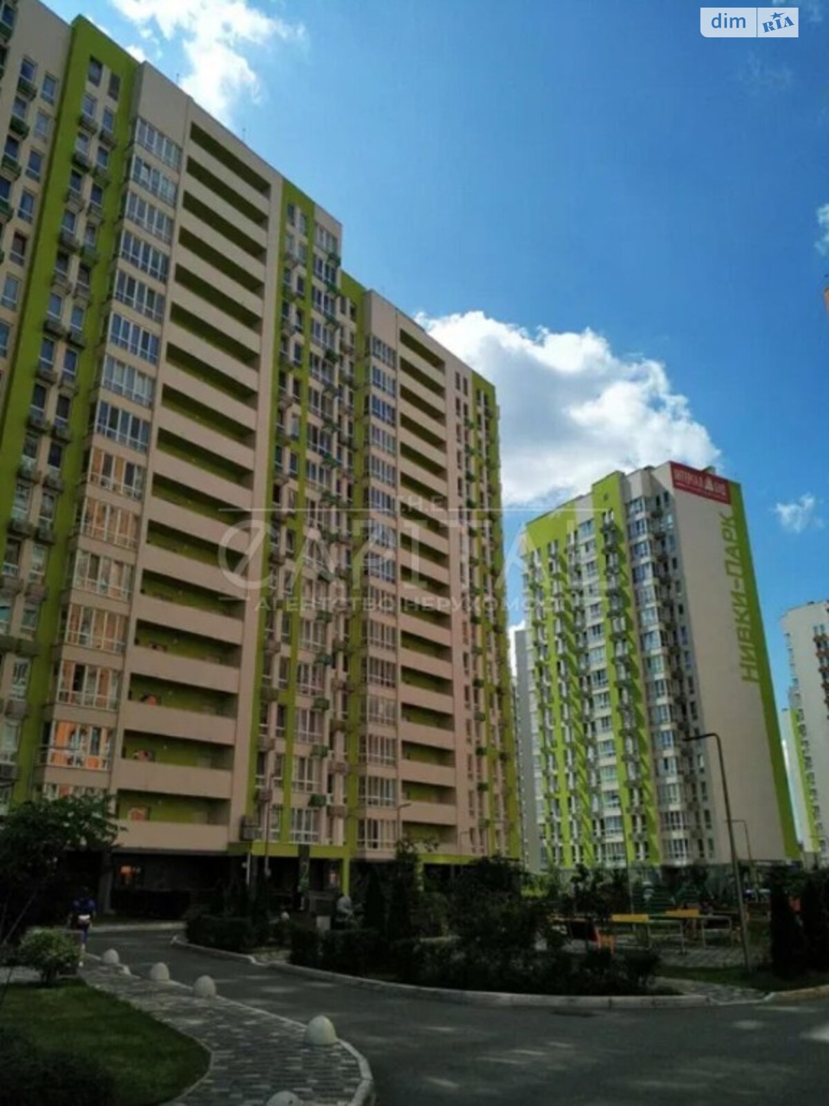 Продажа трехкомнатной квартиры в Киеве, на ул. Победы, район Святошинский фото 1 Продажа трехкомнатной квартиры в Киеве, на ул. Победы, район Святошинский фото 1