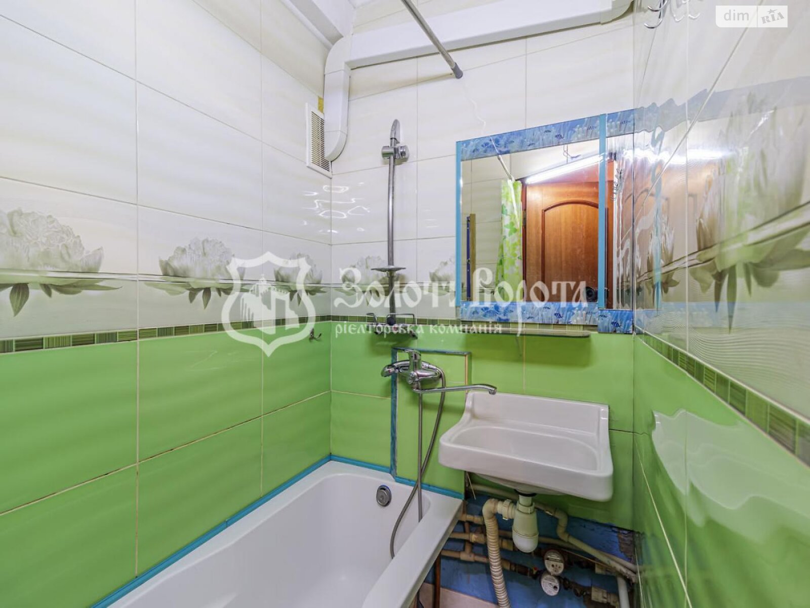 Продажа двухкомнатной квартиры в Киеве, на бул. Жюля Верна 13А, район Святошинский фото 1 Продажа двухкомнатной квартиры в Киеве, на бул. Жюля Верна 13А, район Святошинский фото 1