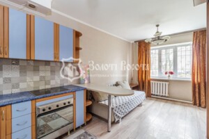 Продажа однокомнатной квартиры в Киеве, на ул. Семьи Стешенко 9, район Святошинский фото 2